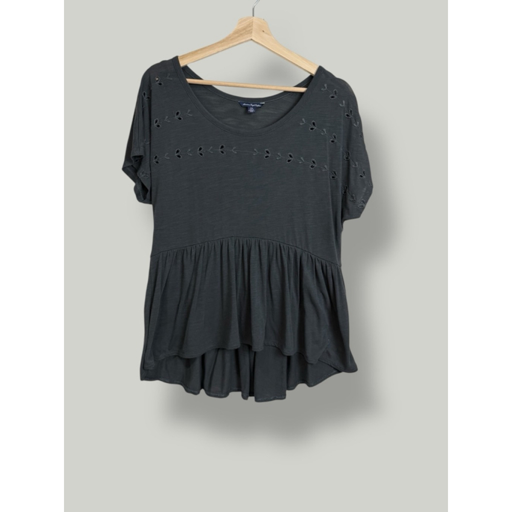 AMERICAN EAGLE Blouse Women Size Medium Gray Baby Doll Top Floral Eyelet - Picture 6 of 14